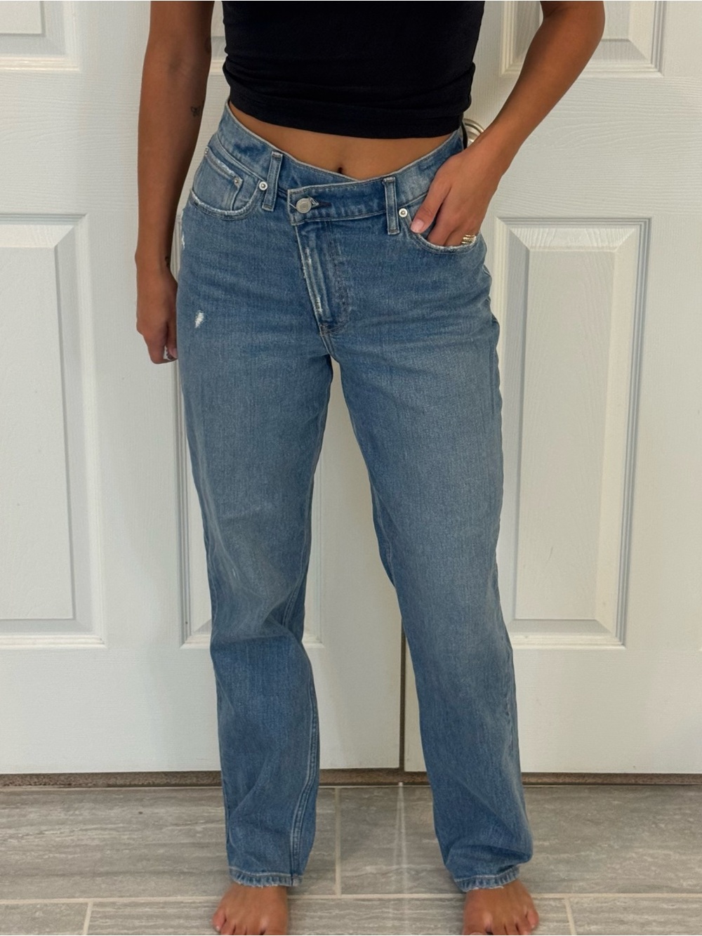 Abercrombie & Fitch Curve Love 90s Ultra High Rise Crossover Waist Jeans